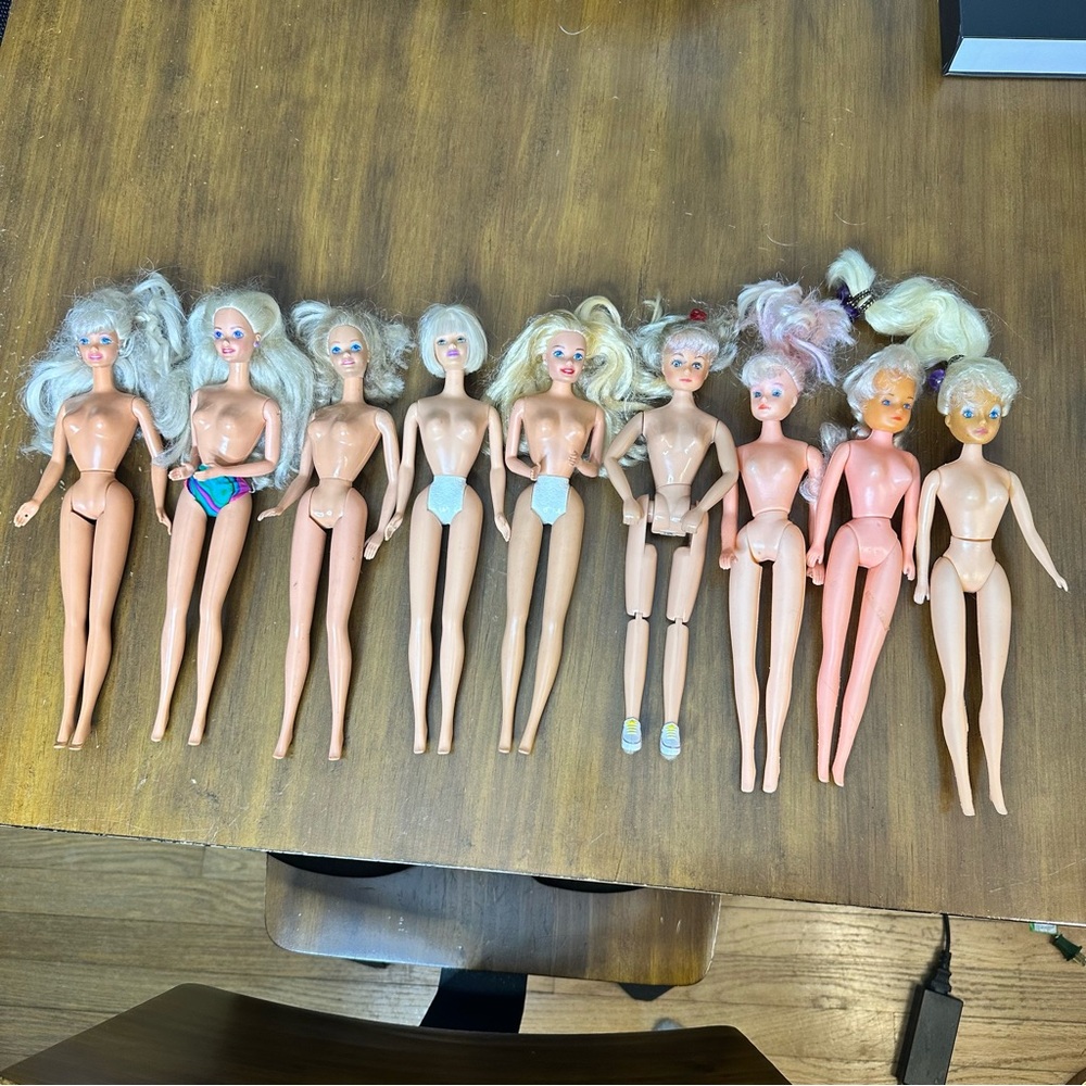 90s/Early 2000s 6 Barbie’s 4 Dolls bundle